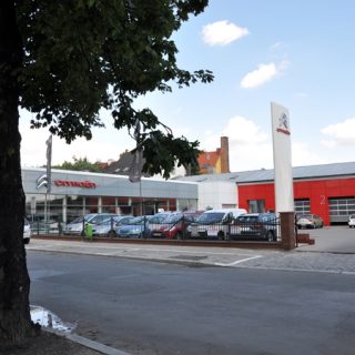 Citroen showroom extension